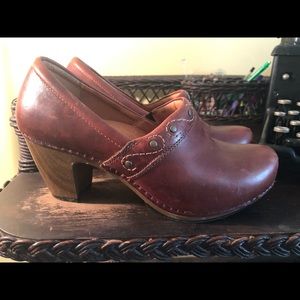 Leather Dansko clogs - sz. 40